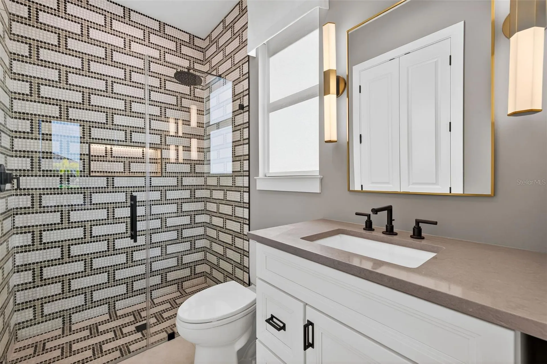 8380 Sea Glass Court Sarasota FL 34240