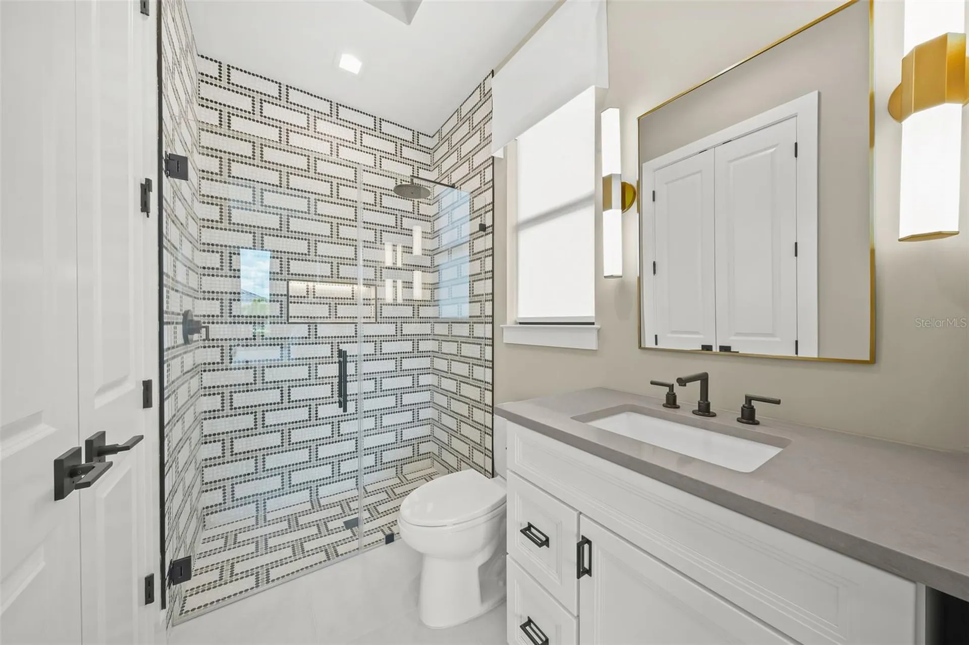 8380 Sea Glass Court Sarasota FL 34240