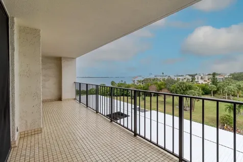 100 Oakmont Lane Belleair FL 33756