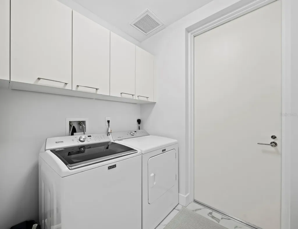 1155 N Gulfstream Avenue Sarasota FL 34236