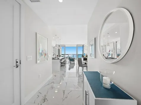 1155 N Gulfstream Avenue Sarasota FL 34236
