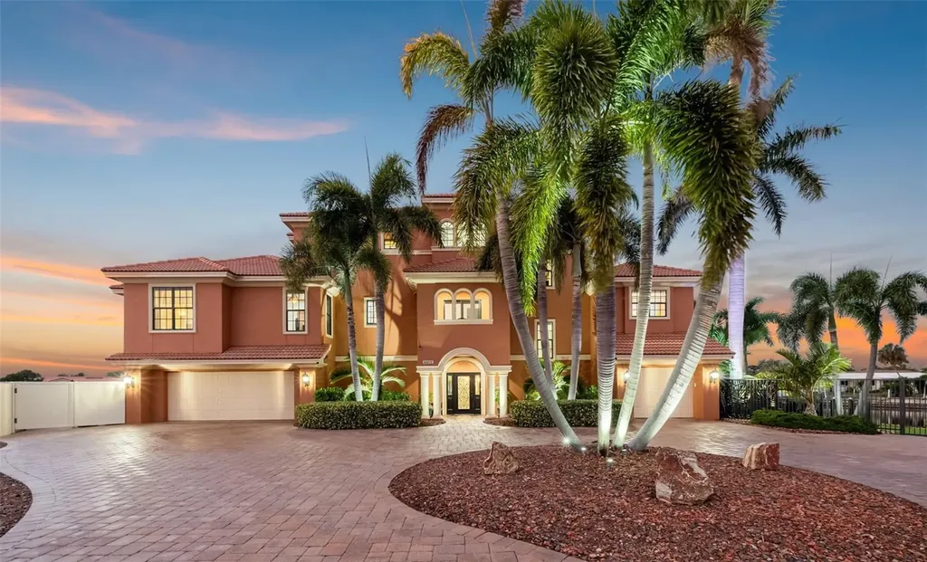 4401 38th Street S St Petersburg FL 33711