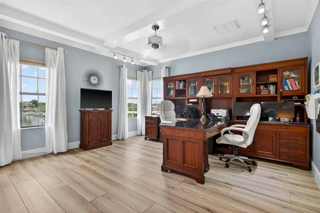 4401 38th Street S St Petersburg FL 33711
