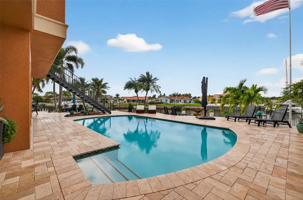 4401 38th Street S St Petersburg FL 33711