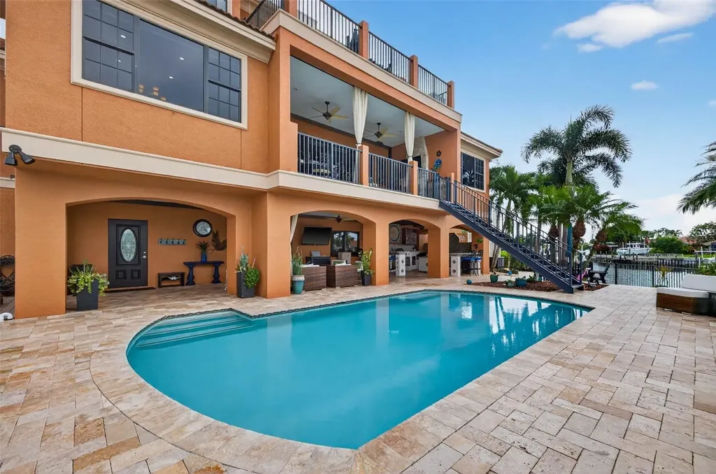 4401 38th Street S St Petersburg FL 33711