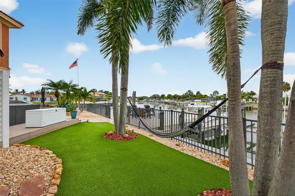 4401 38th Street S St Petersburg FL 33711