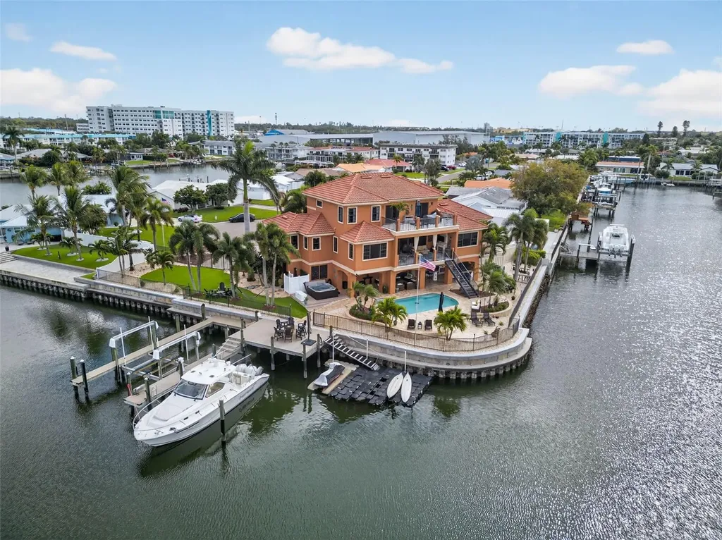 4401 38th Street S St Petersburg FL 33711