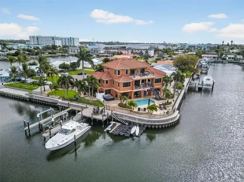 4401 38th Street S St Petersburg FL 33711