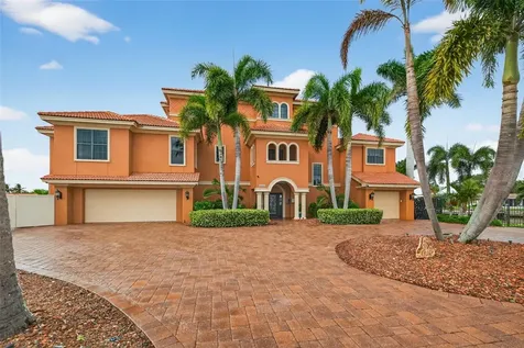 4401 38th Street S St Petersburg FL 33711