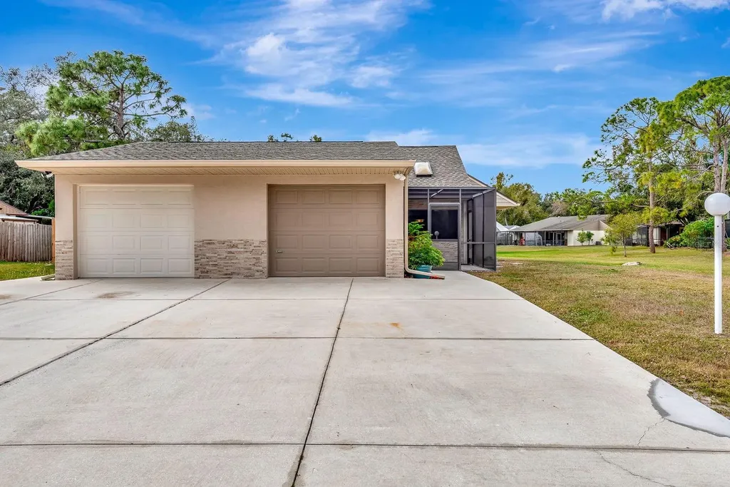 5191 Cedar Hammock Lane Sarasota FL 34232