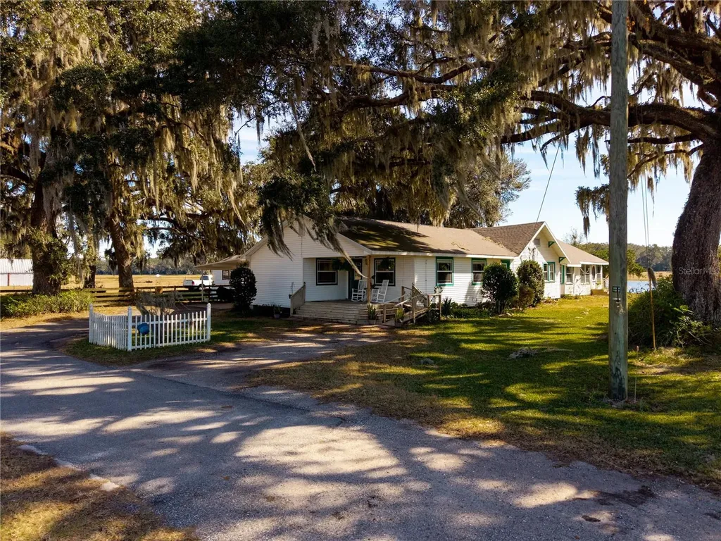 9504 Fort King Road Dade City FL 33525