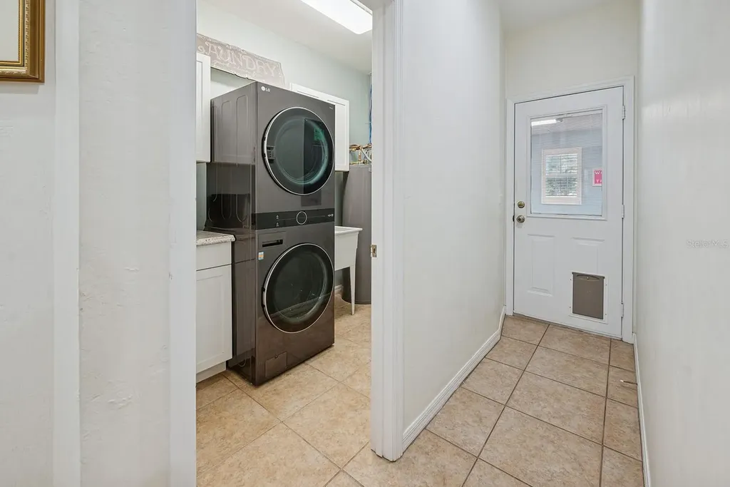 6719 SE 82nd Avenue Newberry FL 32669