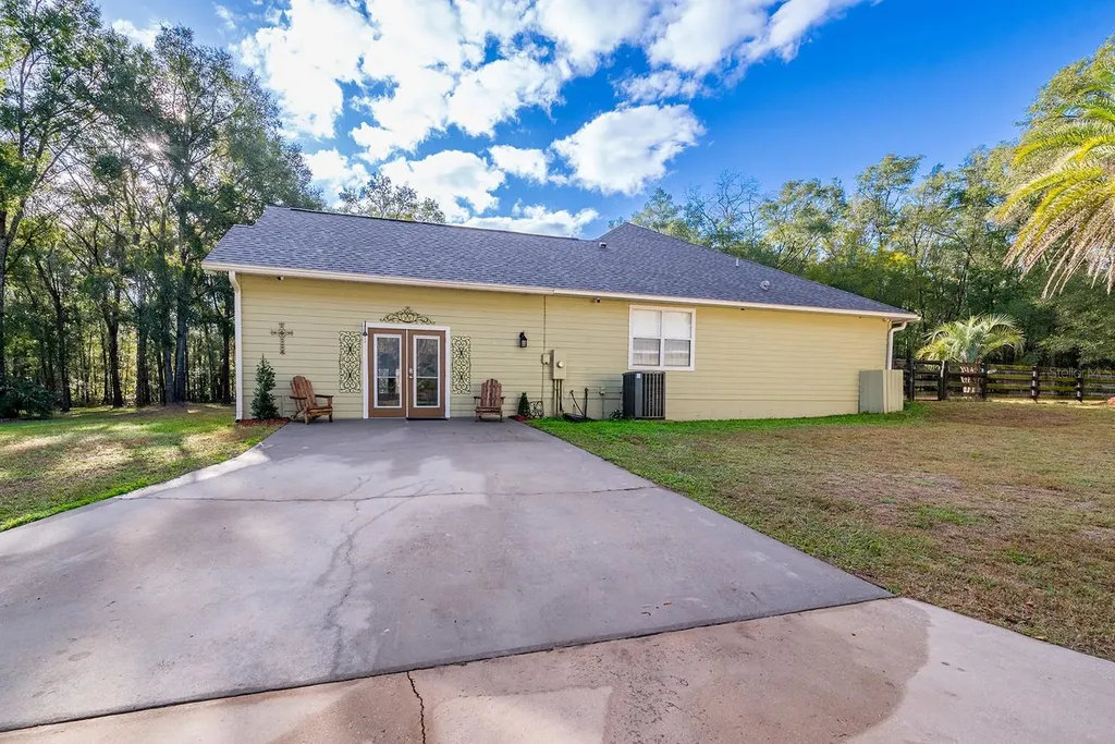 6719 SE 82nd Avenue Newberry FL 32669