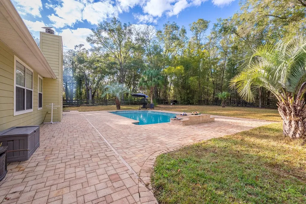 6719 SE 82nd Avenue Newberry FL 32669
