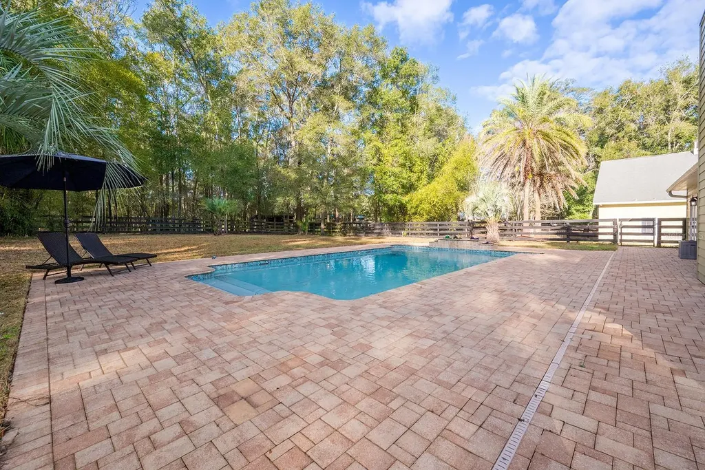 6719 SE 82nd Avenue Newberry FL 32669