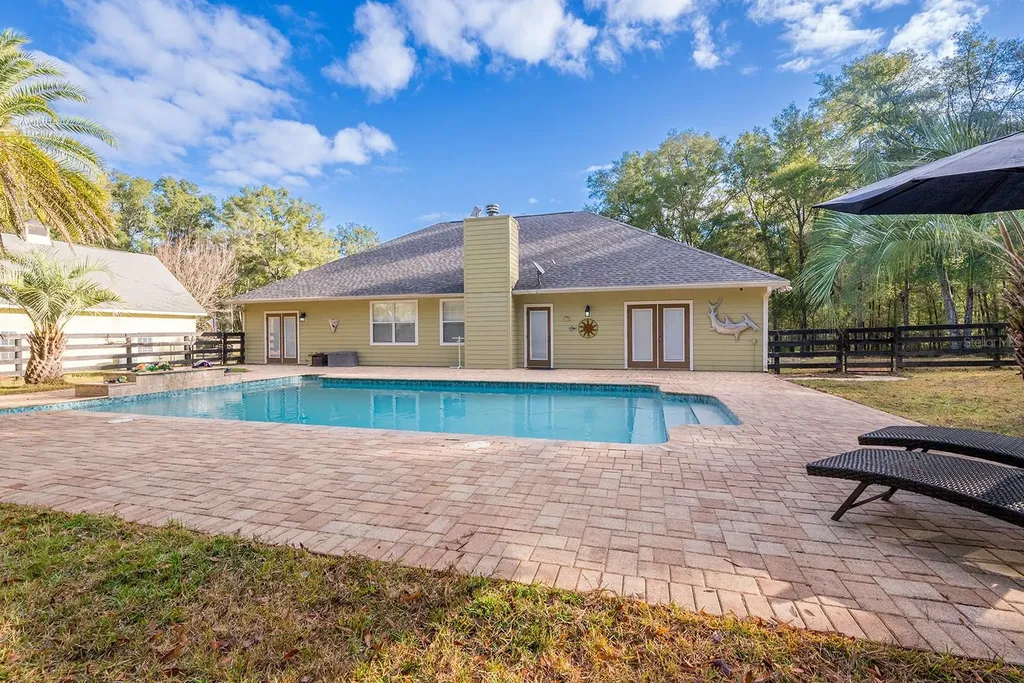 6719 SE 82nd Avenue Newberry FL 32669