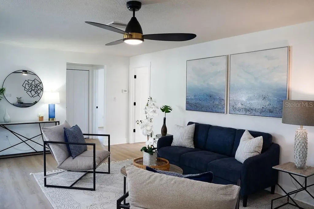 3807 48th Avenue S St Petersburg FL 33711