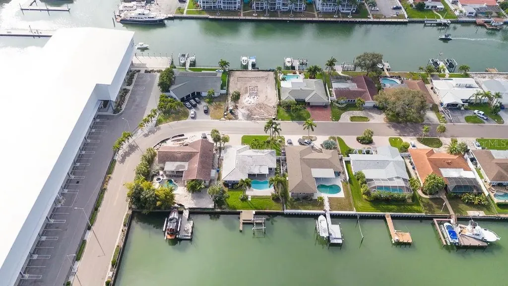 3807 48th Avenue S St Petersburg FL 33711