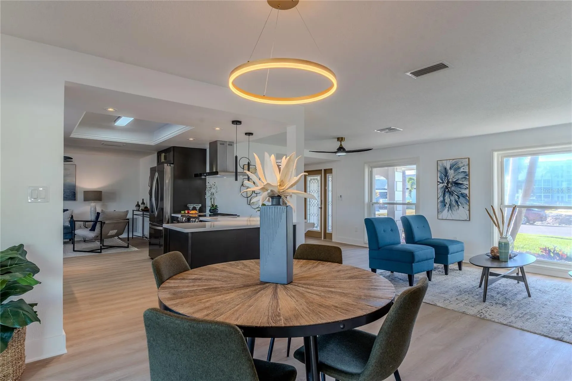 3807 48th Avenue S St Petersburg FL 33711