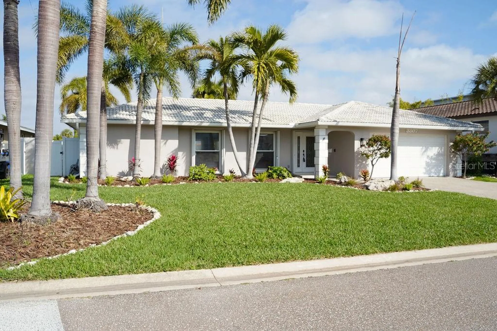 3807 48th Avenue S St Petersburg FL 33711