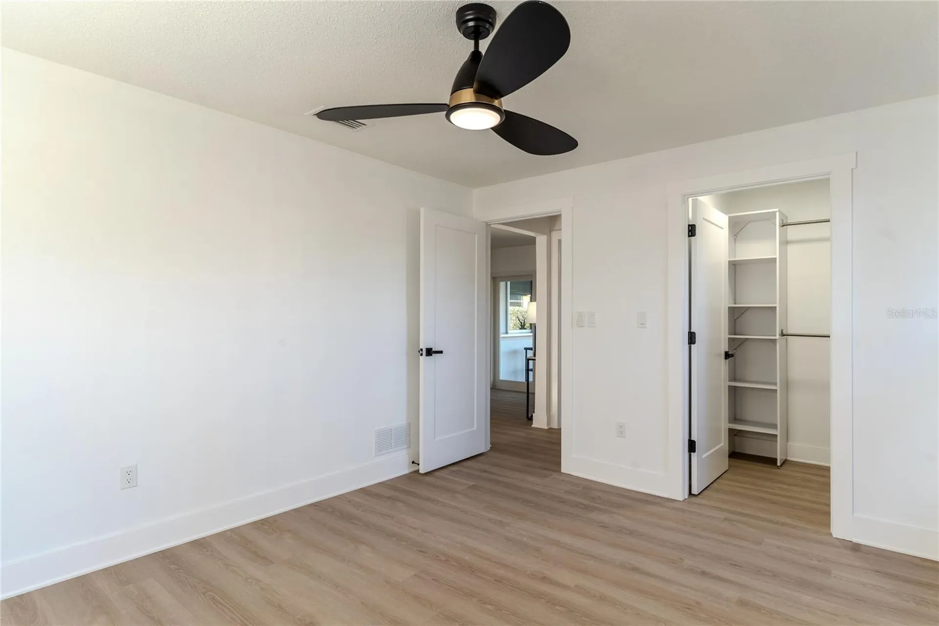 3807 48th Avenue S St Petersburg FL 33711