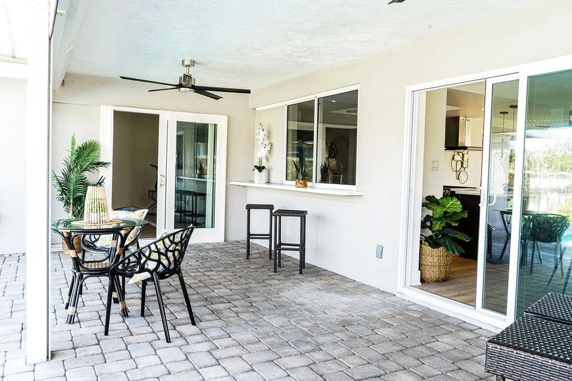 3807 48th Avenue S St Petersburg FL 33711