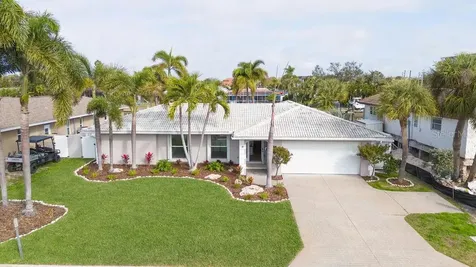 3807 48th Avenue S St Petersburg FL 33711