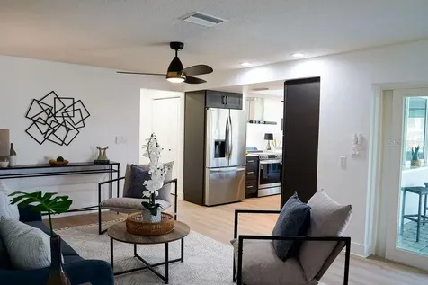 3807 48th Avenue S St Petersburg FL 33711