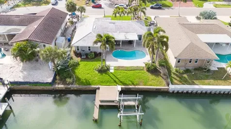 3807 48th Avenue S St Petersburg FL 33711