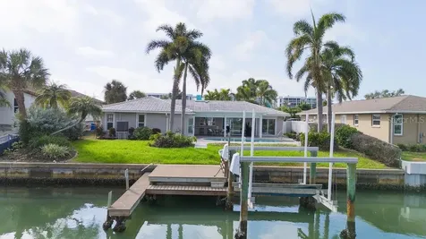 3807 48th Avenue S St Petersburg FL 33711