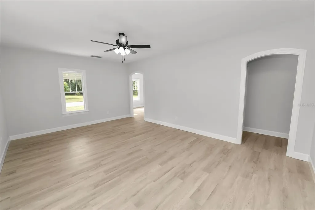 26 S Lanier Avenue Fort Meade FL 33841
