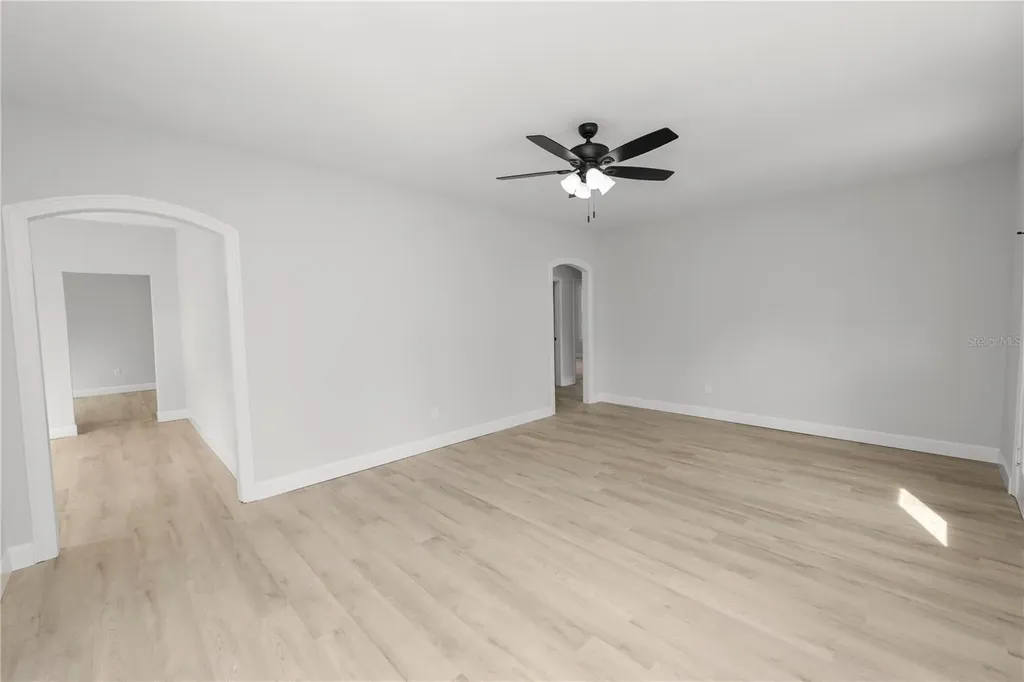 26 S Lanier Avenue Fort Meade FL 33841