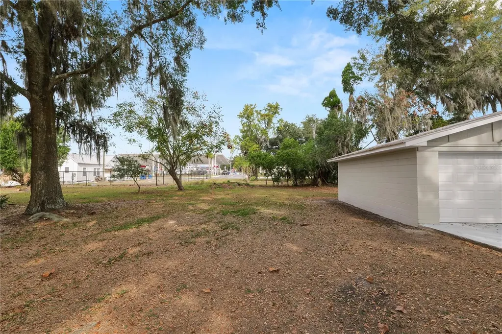 26 S Lanier Avenue Fort Meade FL 33841