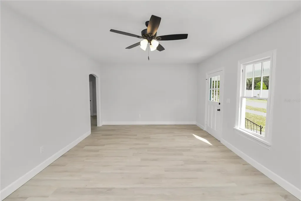 26 S Lanier Avenue Fort Meade FL 33841
