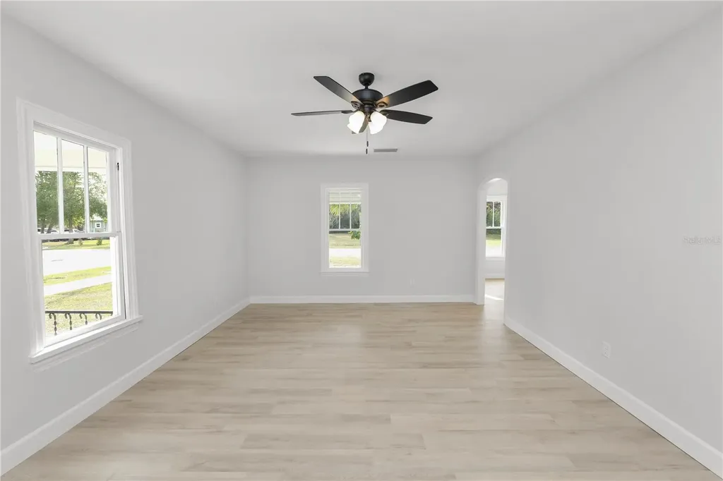 26 S Lanier Avenue Fort Meade FL 33841
