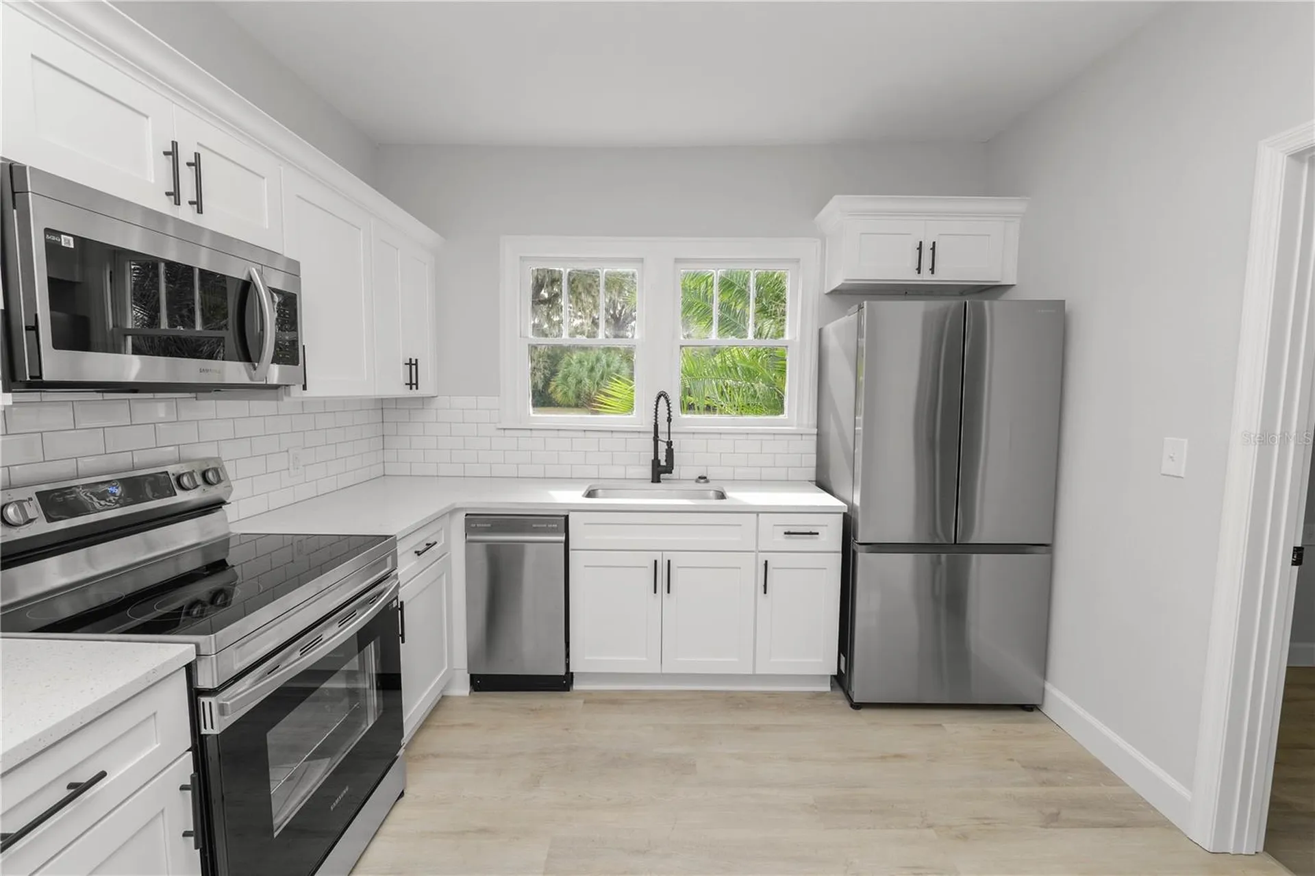 26 S Lanier Avenue Fort Meade FL 33841