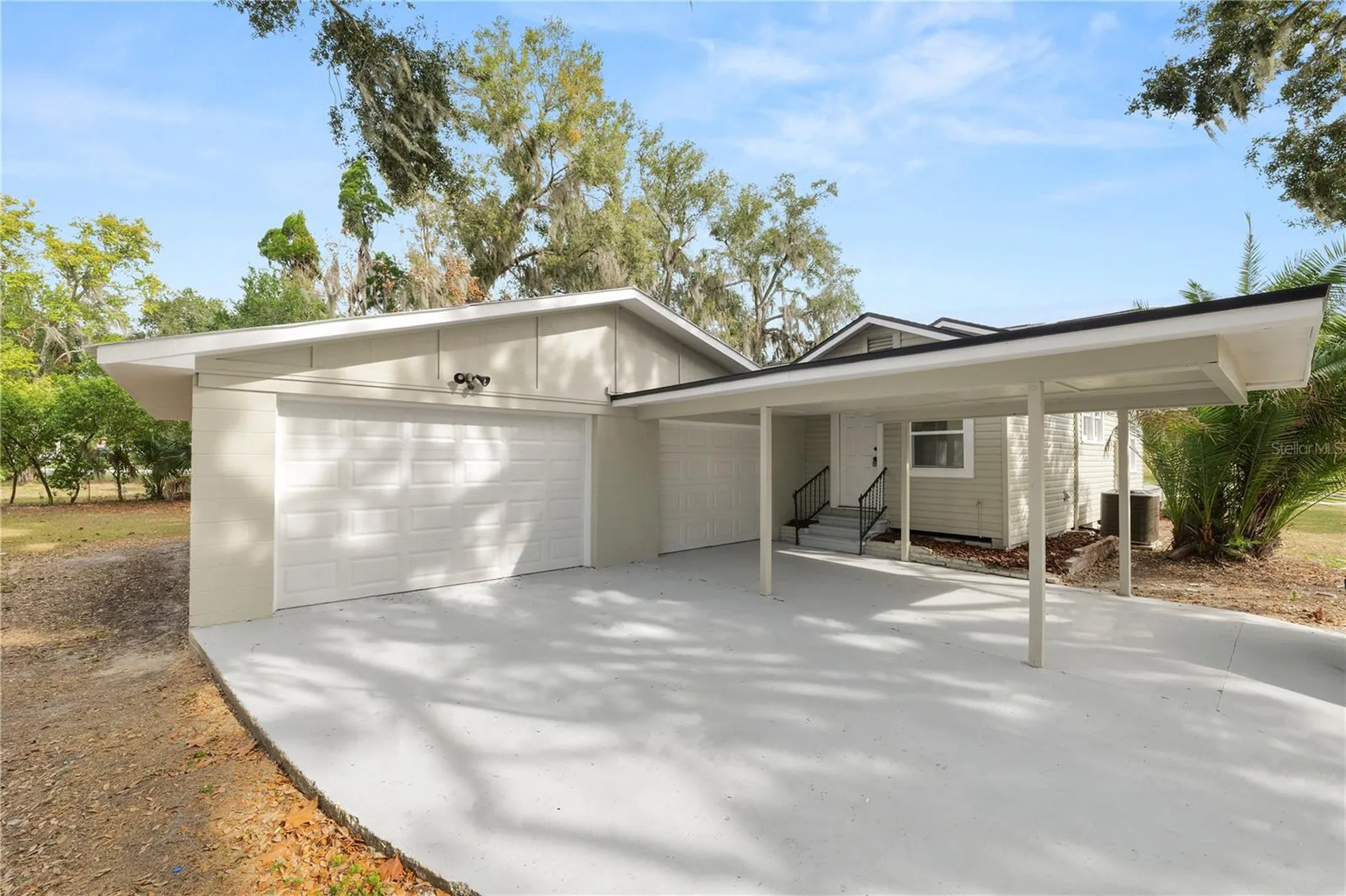 26 S Lanier Avenue Fort Meade FL 33841
