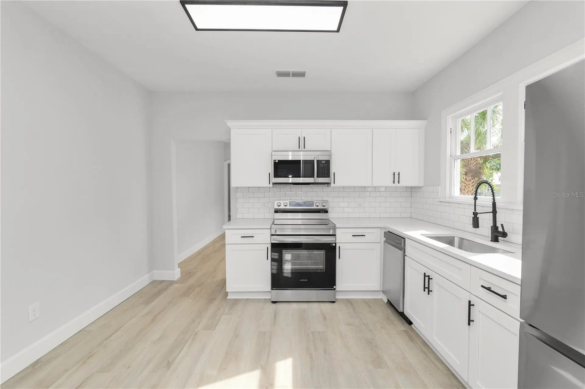 26 S Lanier Avenue Fort Meade FL 33841