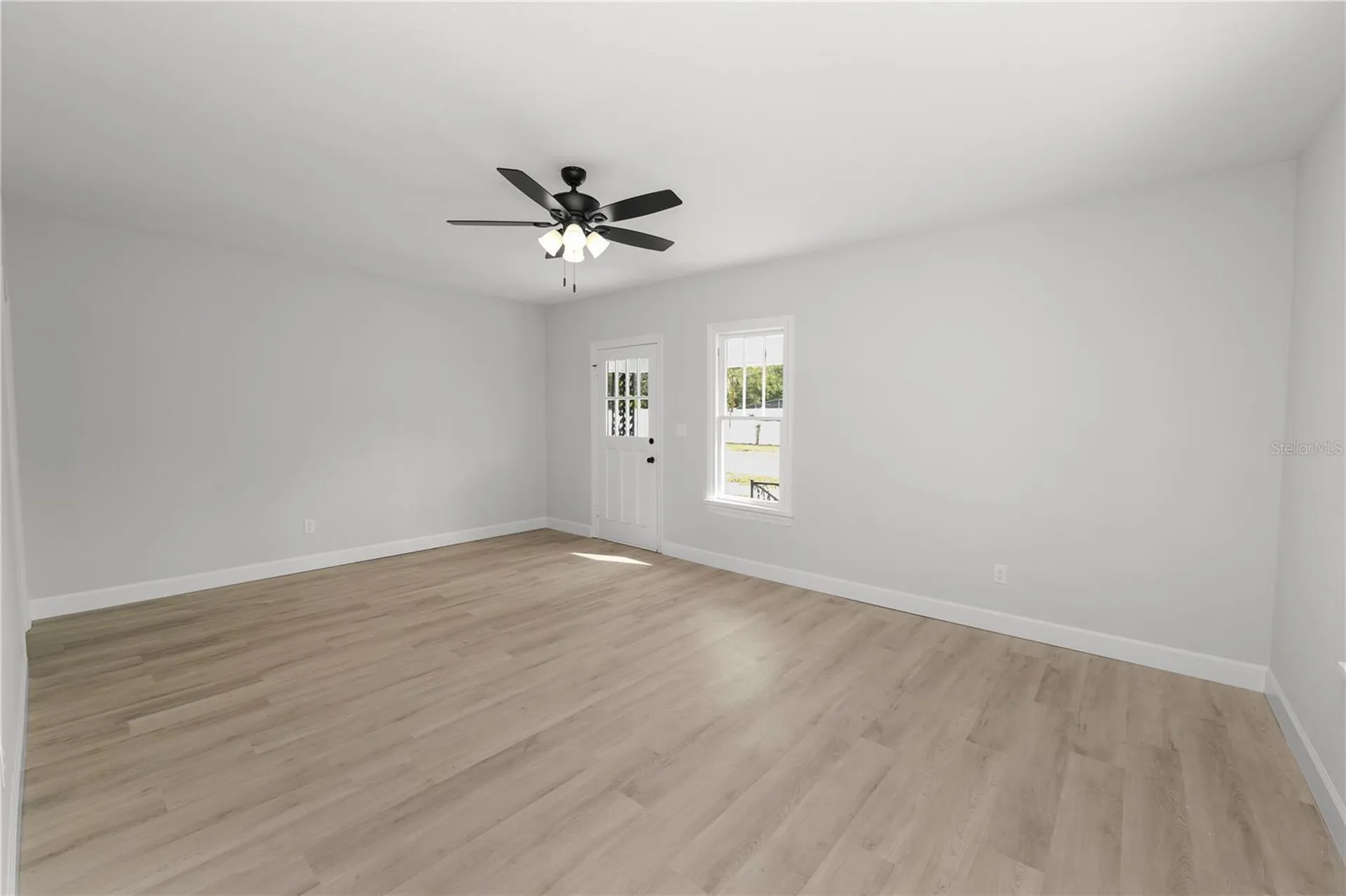 26 S Lanier Avenue Fort Meade FL 33841