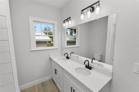 26 S Lanier Avenue Fort Meade FL 33841