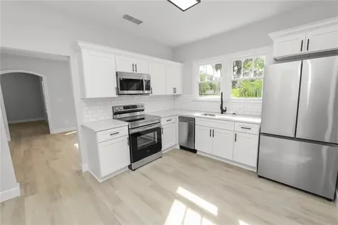 26 S Lanier Avenue Fort Meade FL 33841