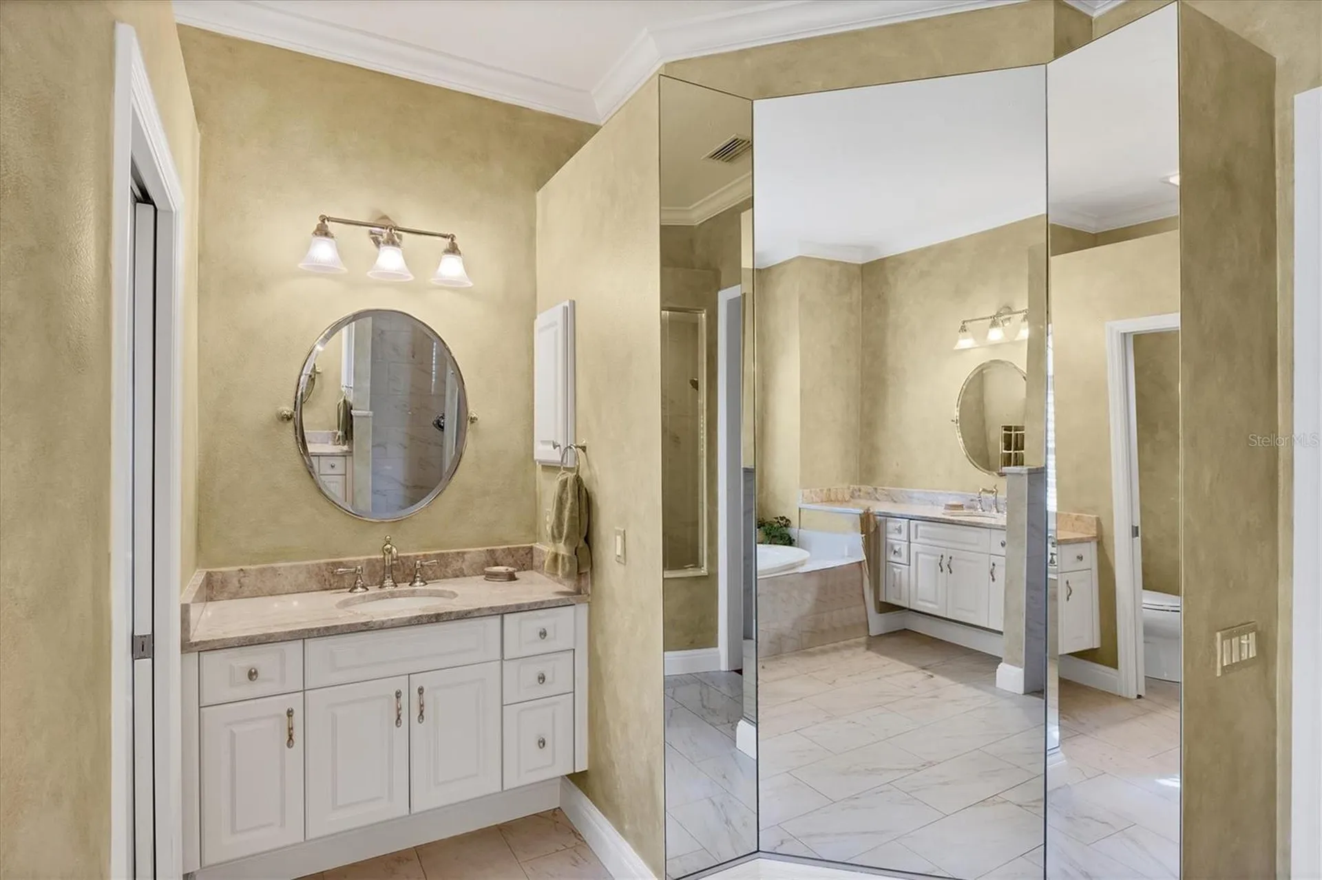 381 Bob White Drive Sarasota FL 34236