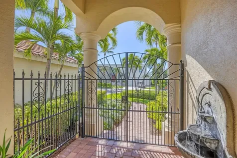381 Bob White Drive Sarasota FL 34236