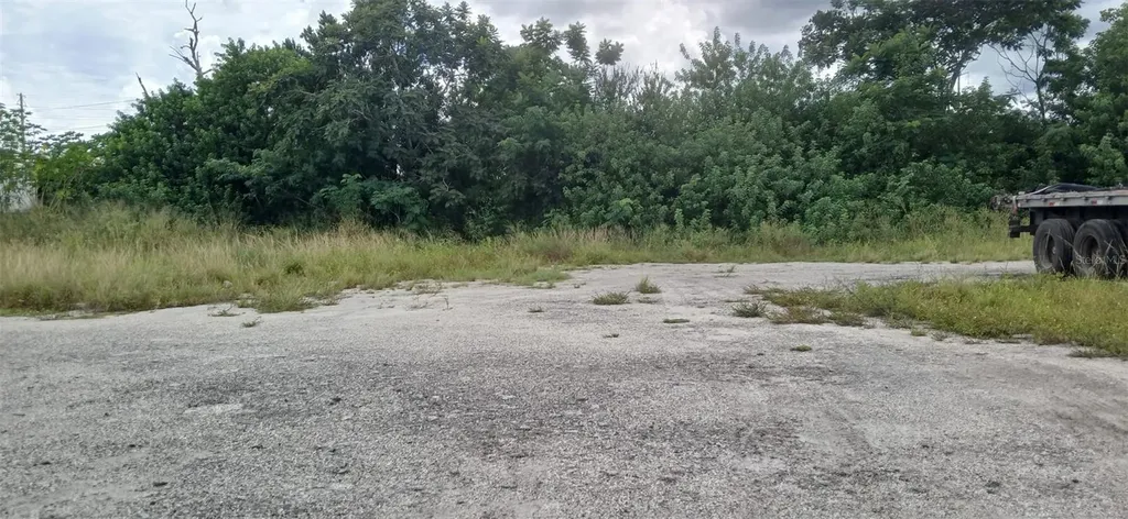 200 Hatcher Avenue Avon Park FL 33825