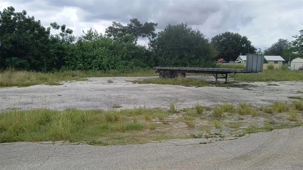 200 Hatcher Avenue Avon Park FL 33825