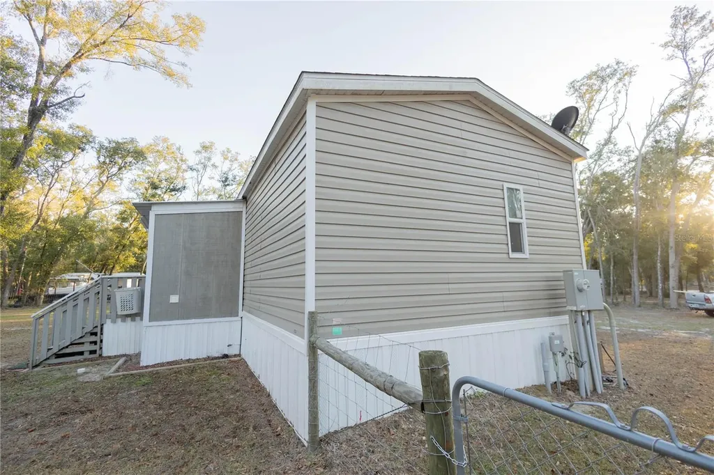 396 NE Beverly Hills Drive Mayo FL 32066