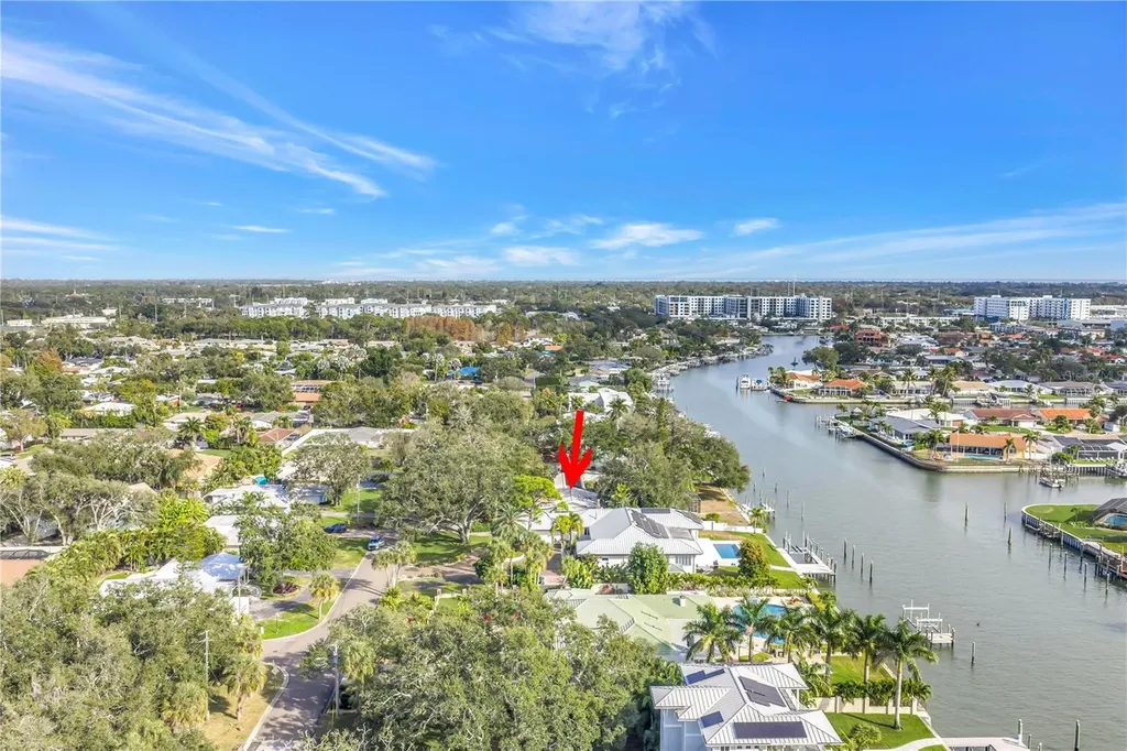 4114 42nd Avenue S St Petersburg FL 33711