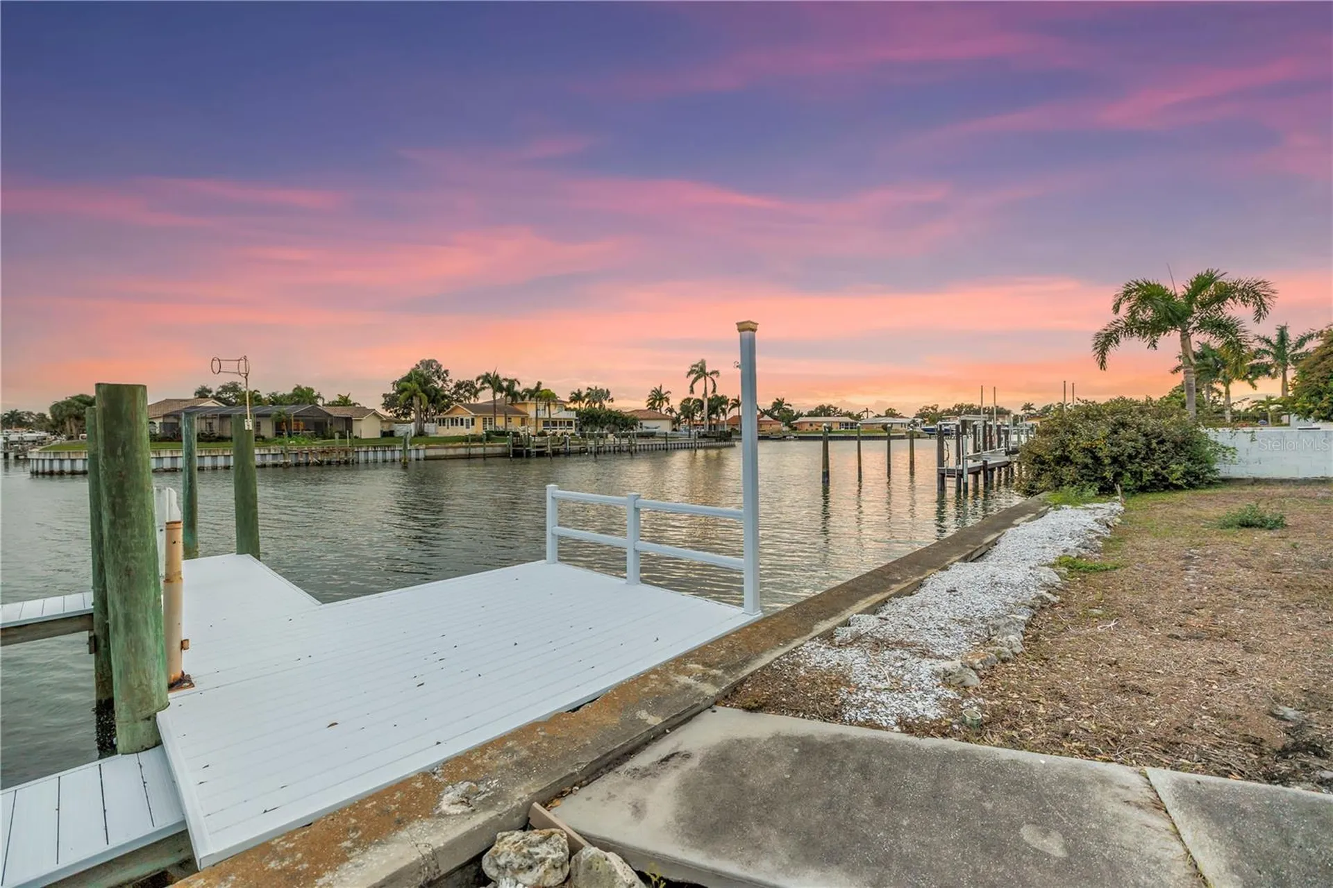 4114 42nd Avenue S St Petersburg FL 33711
