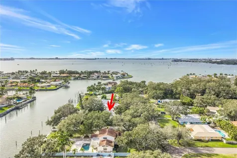 4114 42nd Avenue S St Petersburg FL 33711