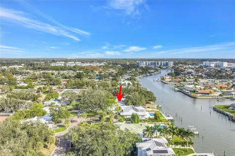 4114 42nd Avenue S St Petersburg FL 33711